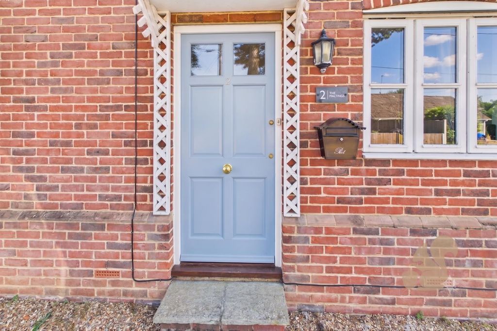 Property photo 2 of 18 Front