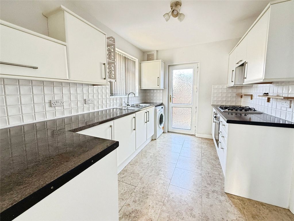 Property photo 2 of 17 Picture No. 10