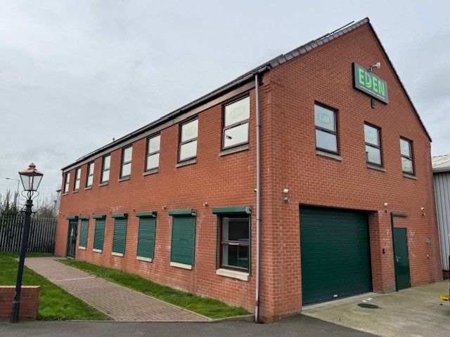 Property photo 2 of 9 The Green House