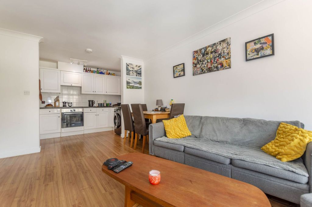 Property photo 2 of 12