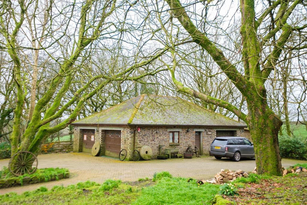 Additional image 4 of 6 bed detached house for saleMenheniot, Liskeard PL14