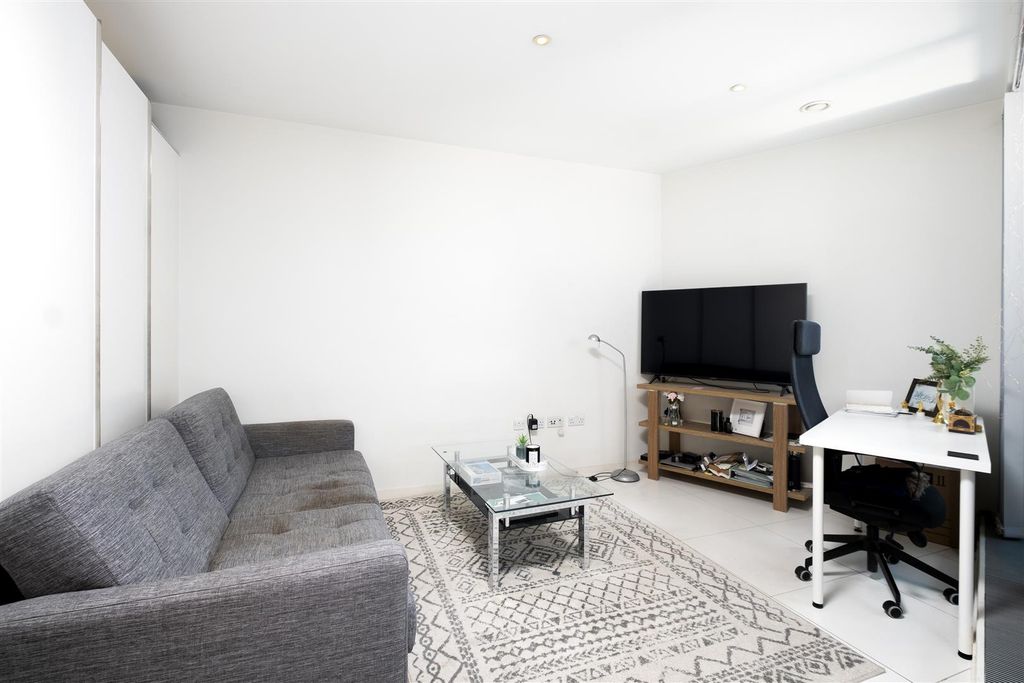 Property photo 2 of 12 P04 (23).Jpg