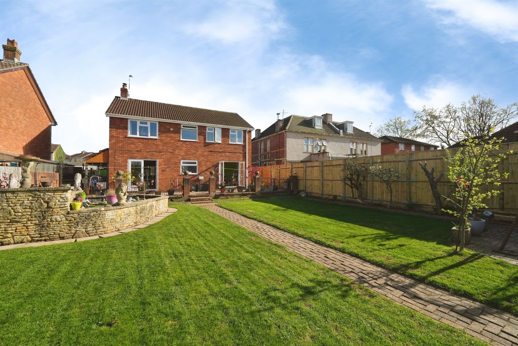 Property photo 3 of 20