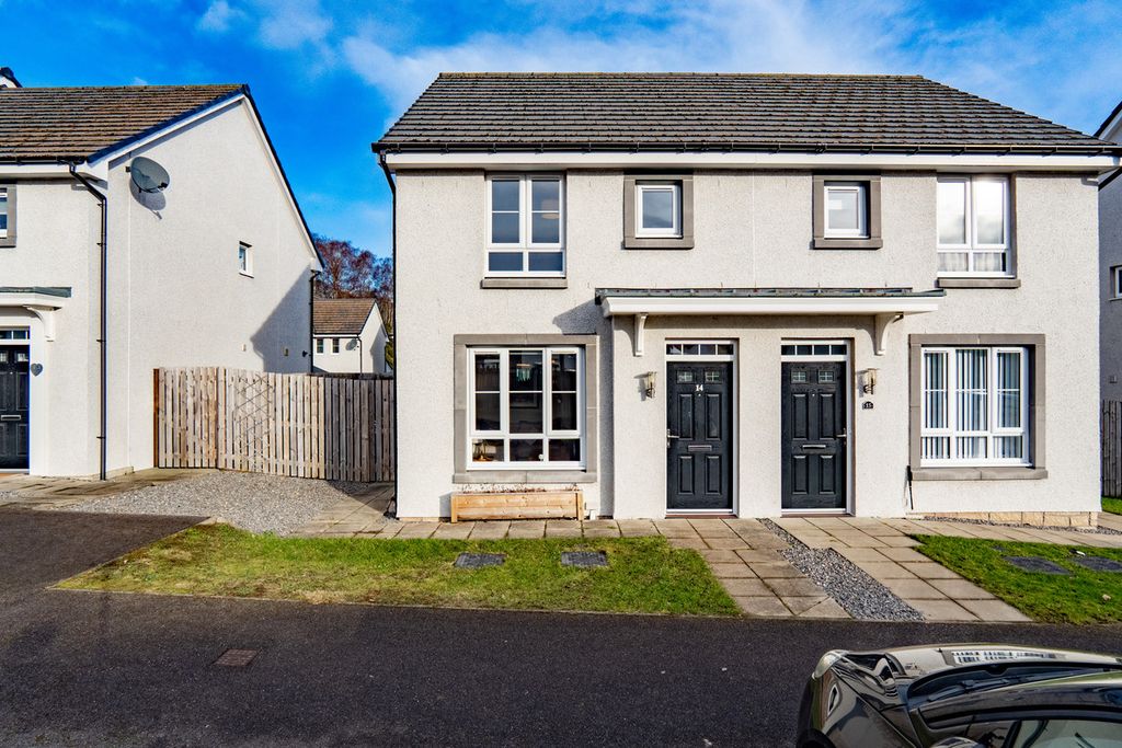 Property photo 1 of 33