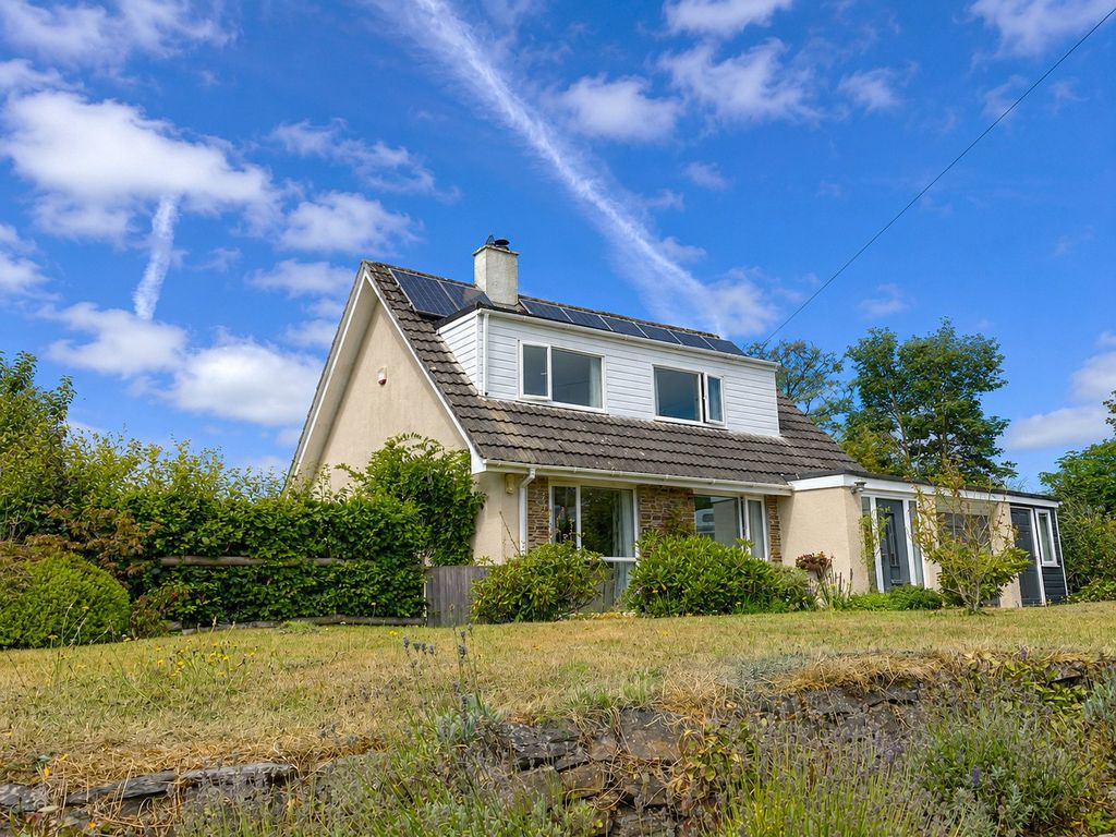 Property photo 1 of 18 1 - Picture No. 01