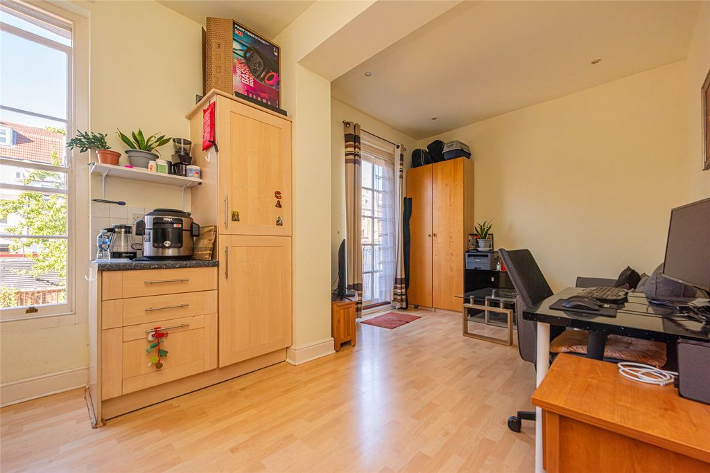 Property photo 2 of 15 Picture No. 03