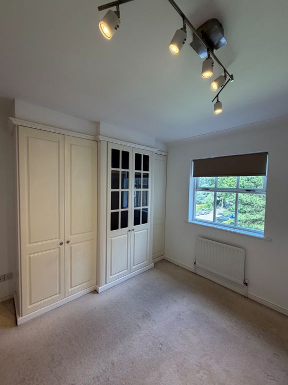 Property photo 3 of 8 Gallery