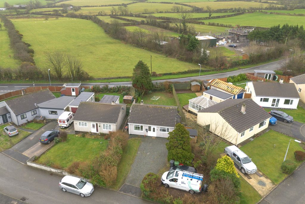 Property photo 2 of 26