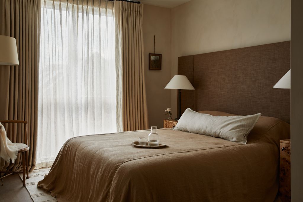 Property photo 3 of 9 Theclayyard_0279_R.Jpg