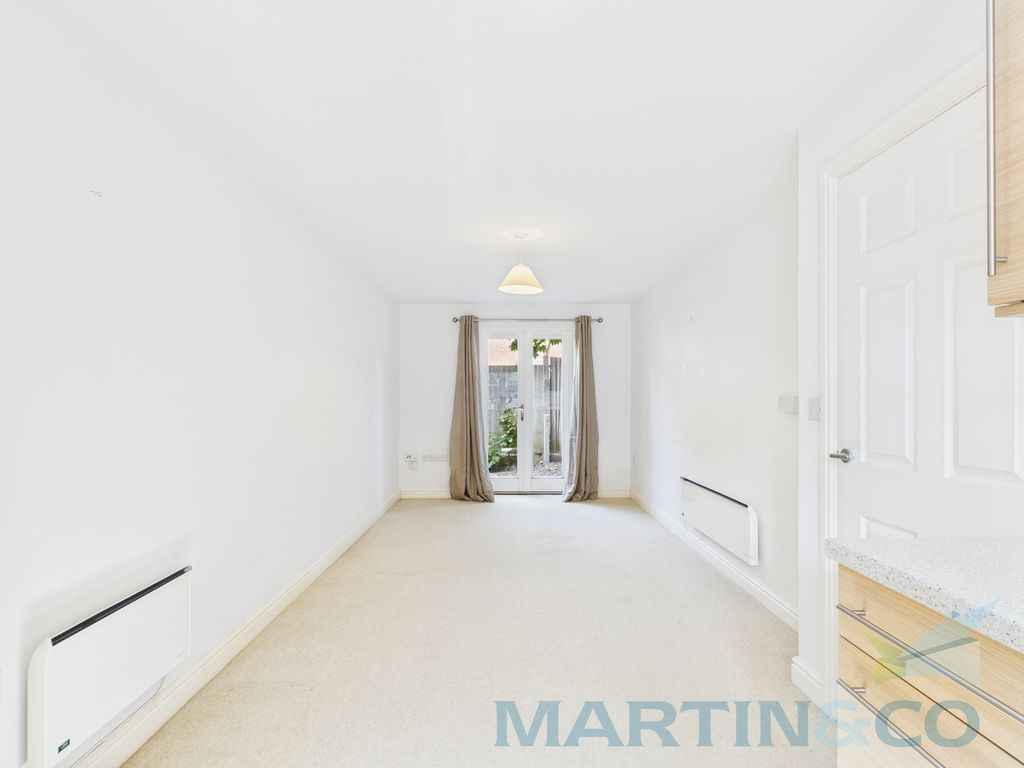Property photo 3 of 7 Cam01059G0-Pr0298-Still006