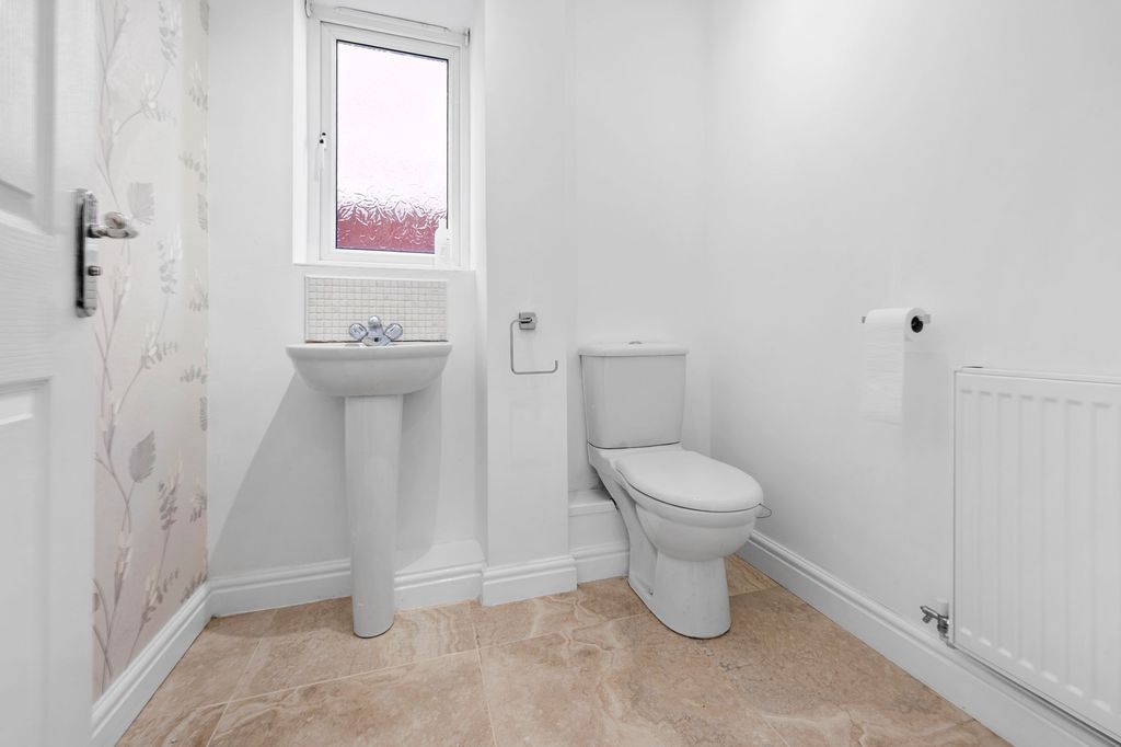 Property photo 2 of 44