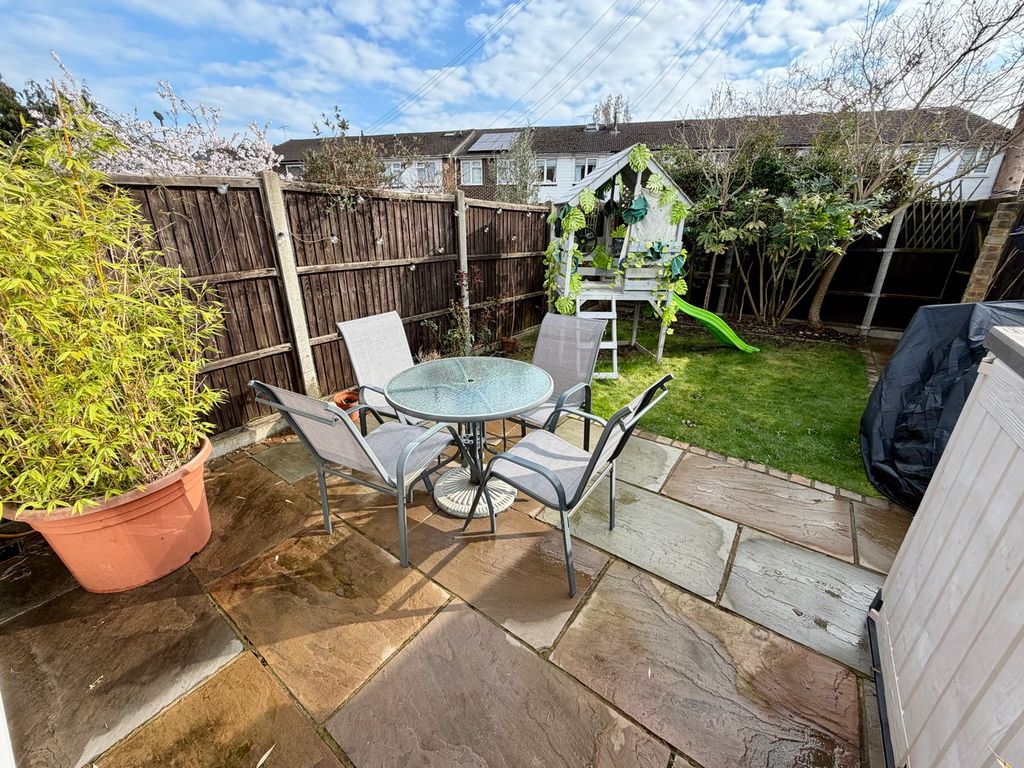 Property photo 2 of 17