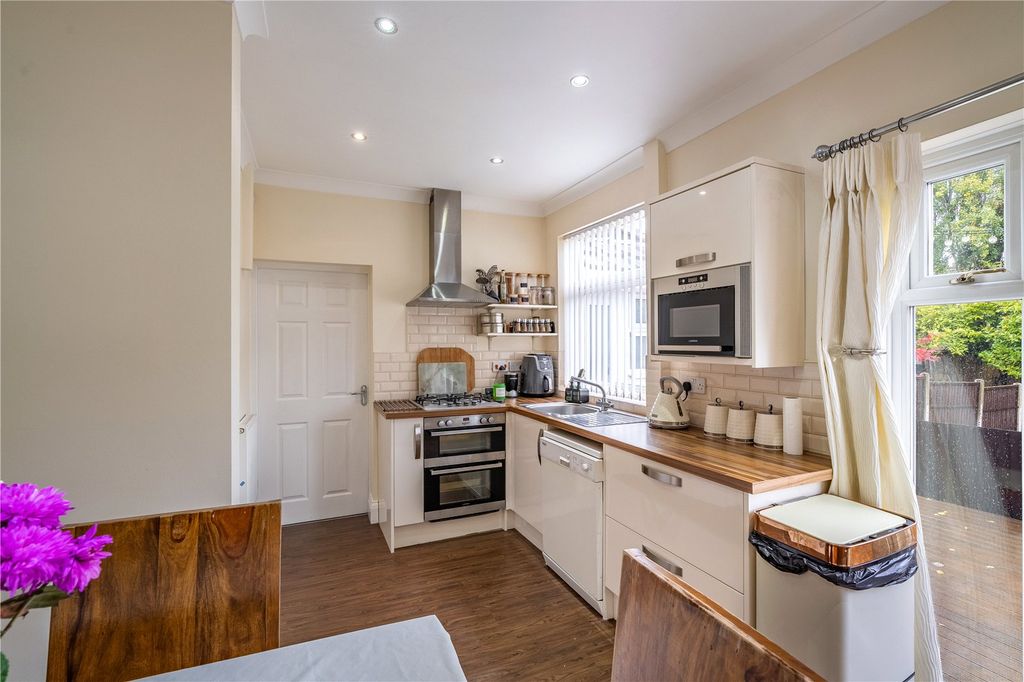 Property photo 2 of 25 Picture No. 07