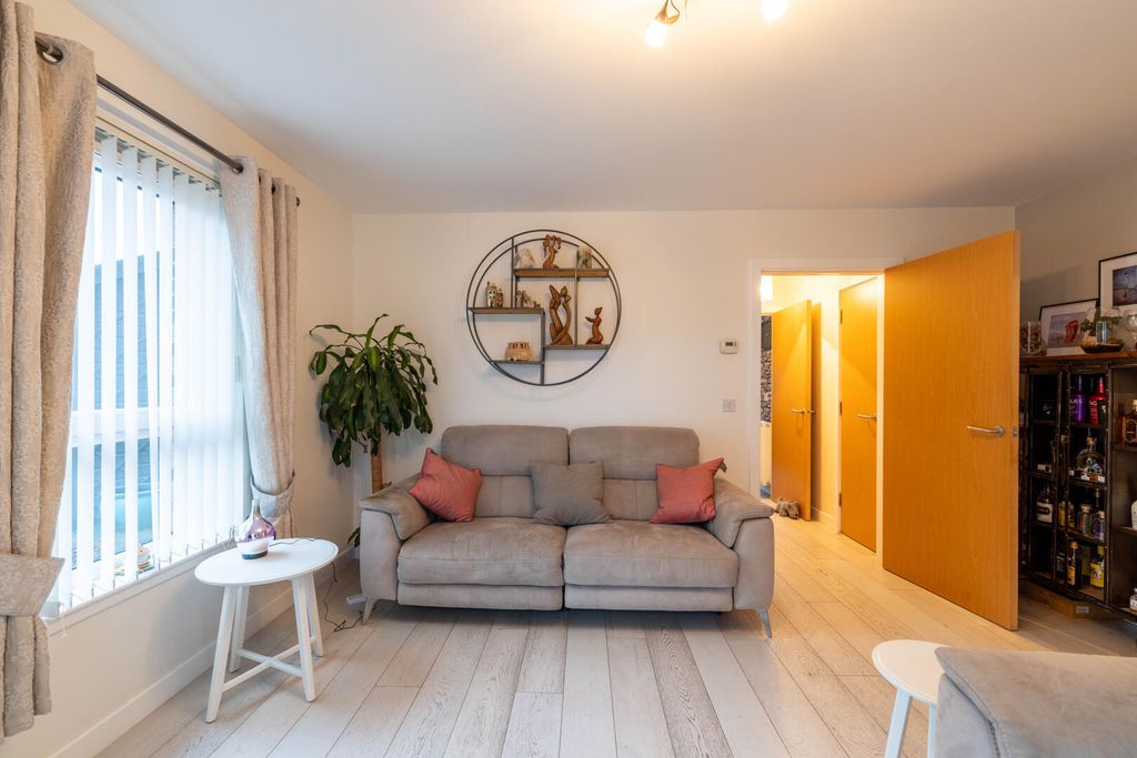 Property photo 3 of 20 Living Room