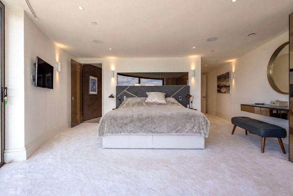 Additional image 15 of 3 bed flat for saleShore Road, Sandbanks, Poole, Dorset BH13
