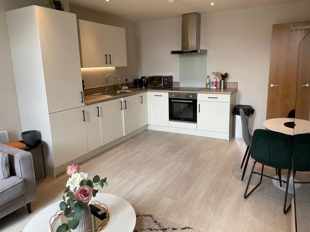 Property photo 2 of 18 Photo-2025-08-07-13-10-06 13.Jpg