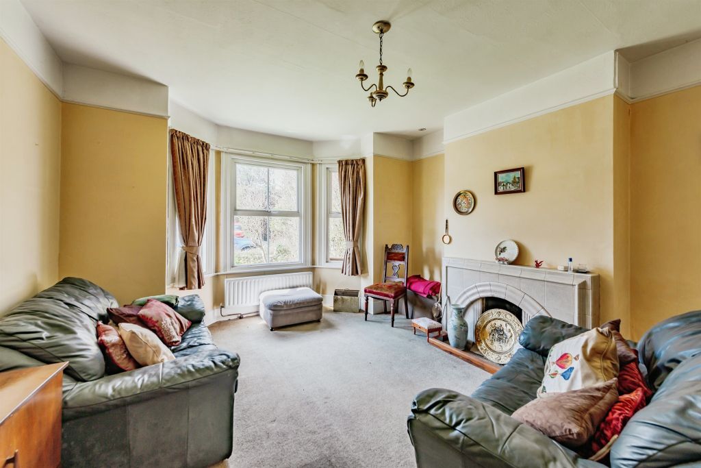 Property photo 2 of 17