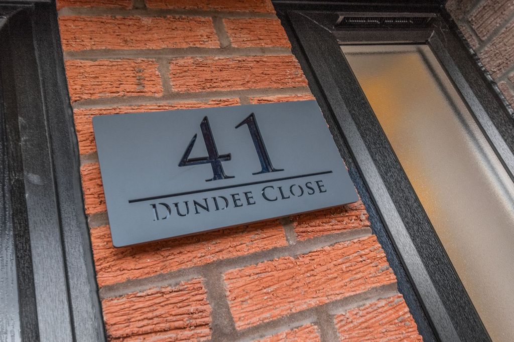 Property photo 2 of 32