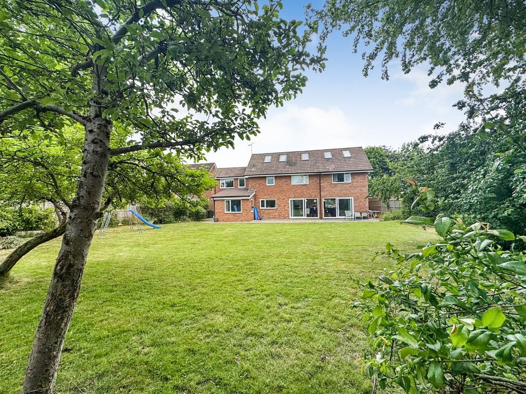 Property photo 3 of 22