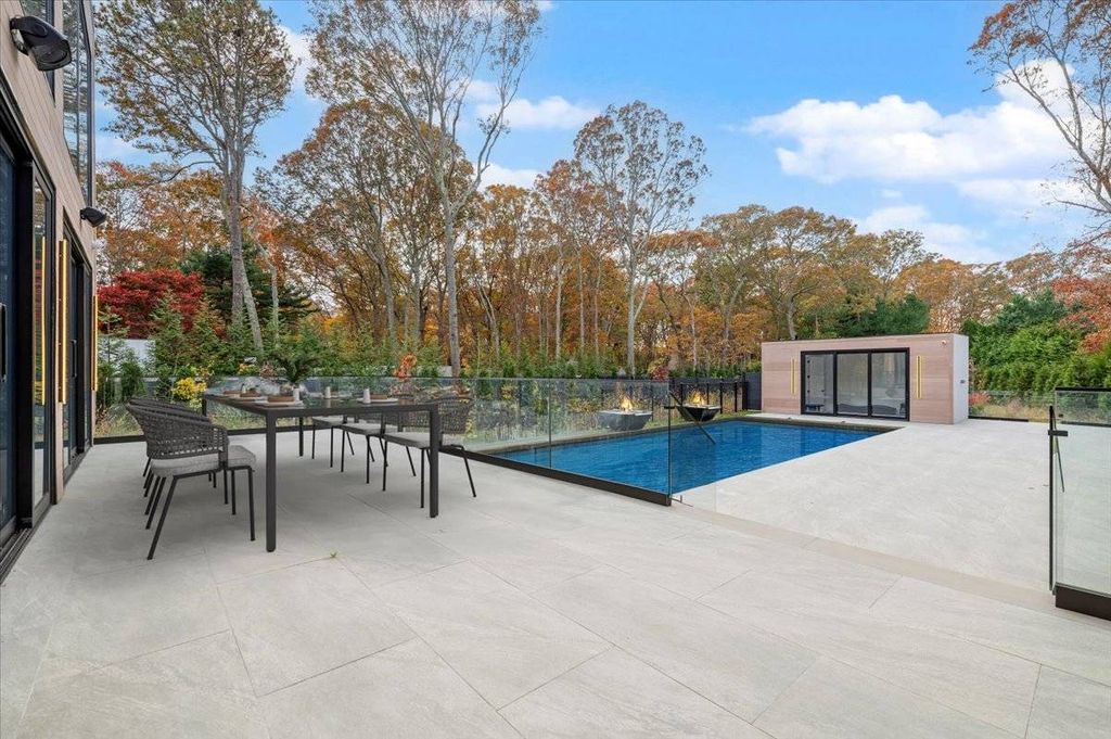 Property photo 2 of 46