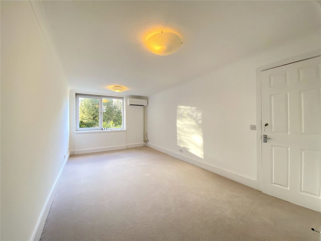 Property photo 3 of 23 Picture No. 26