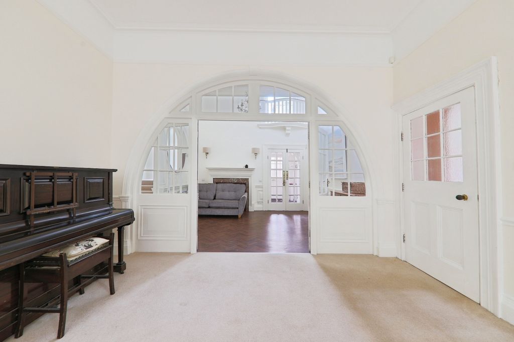 Property photo 1 of 25 4358062