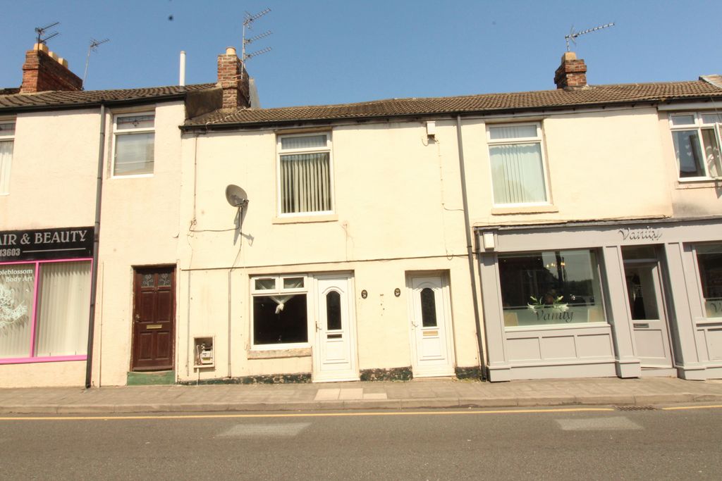 Property photo 1 of 1 4 Apartments, 1 Commercial Unit &amp; 2 Garages |