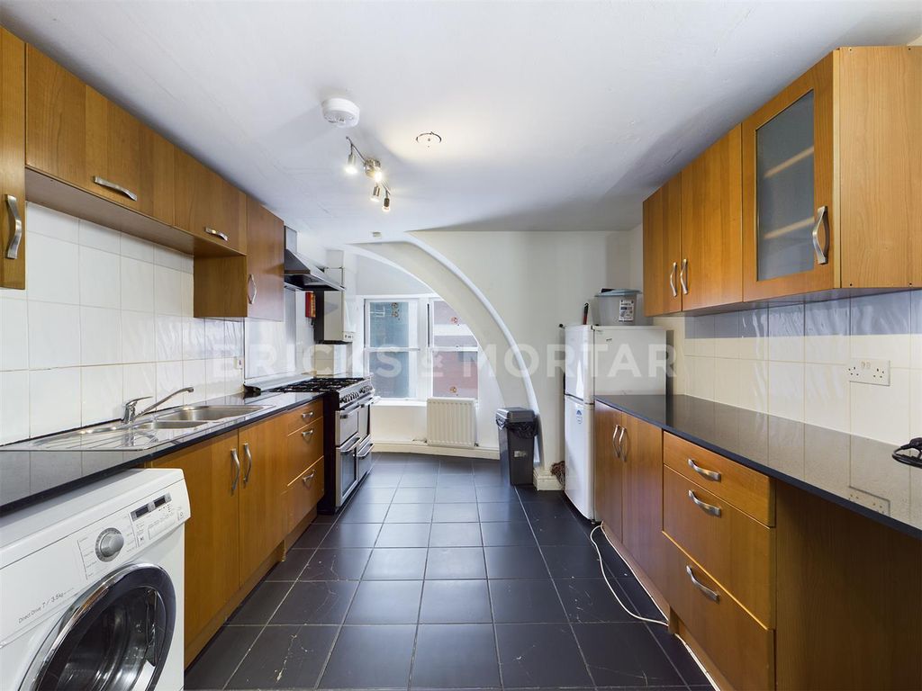 Property photo 2 of 16 9By_Zd8Waucij-Jzyt6Y_A.Jpg