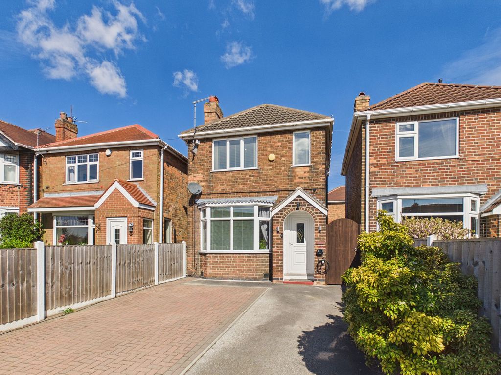 Property photo 1 of 21 Front