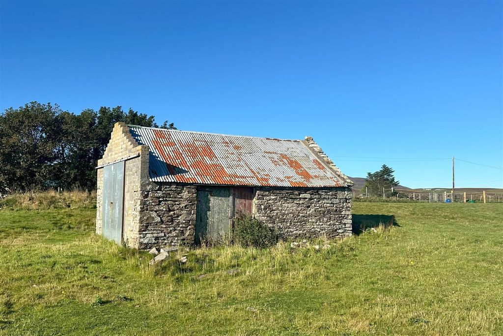 Property photo 2 of 16 Outbuilding