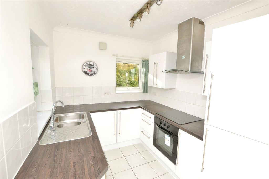 Property photo 2 of 5 Picture No. 05