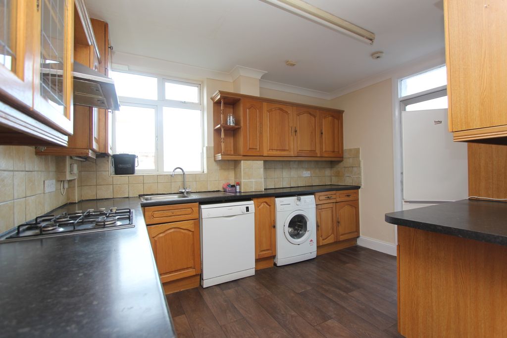 Property photo 3 of 13 Img_9226