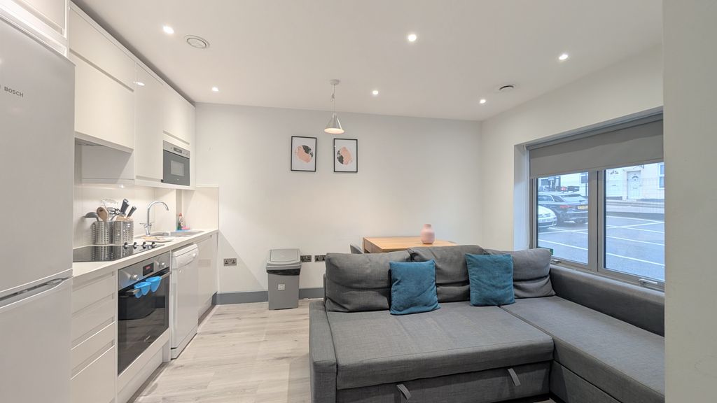 Property photo 1 of 6 Image