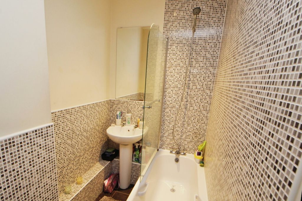 Property photo 3 of 6 Picture No. 04