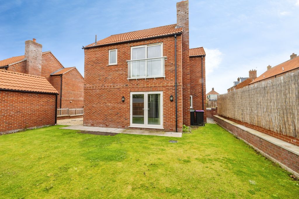 Property photo 2 of 14