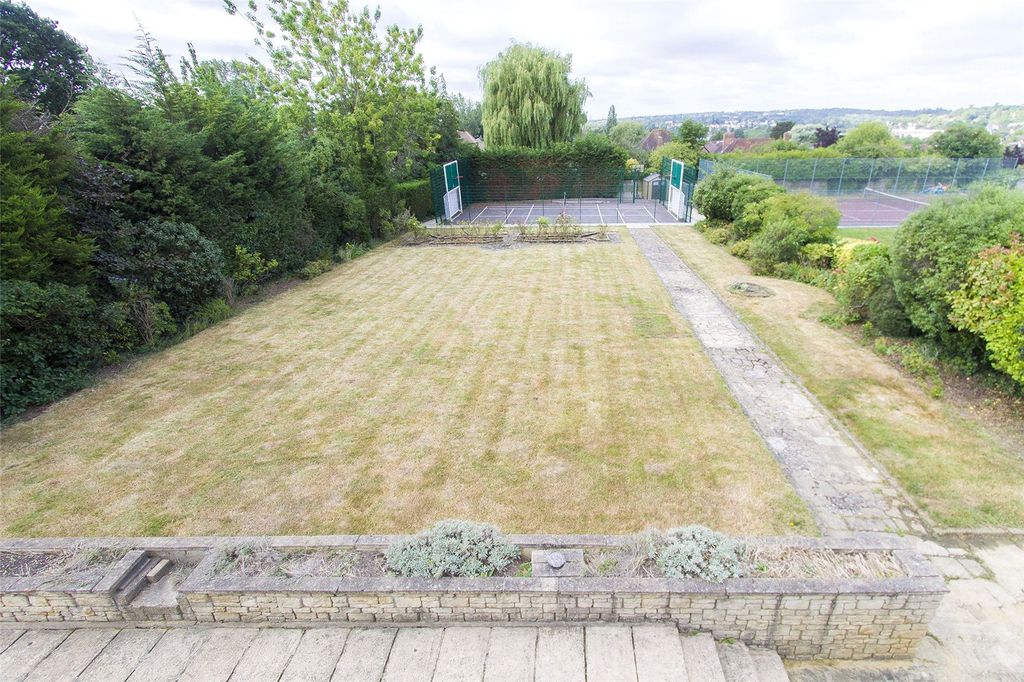 Property photo 2 of 37 Photo 32