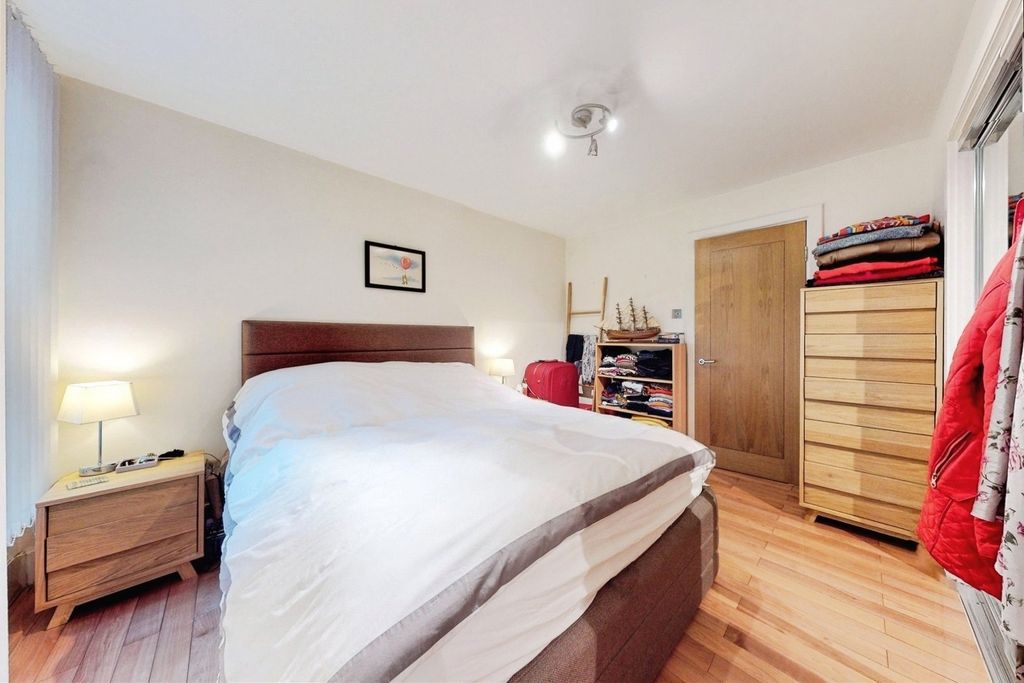 Property photo 3 of 10 Pbox-Img.Jpg