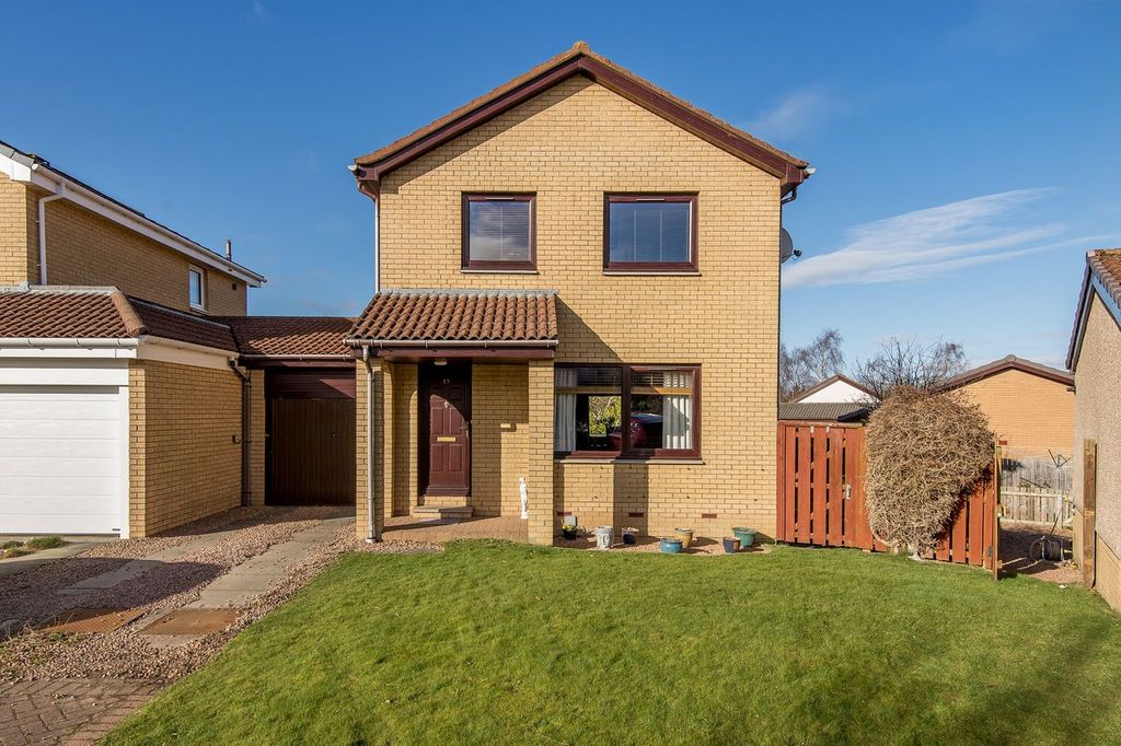 Property photo 1 of 16