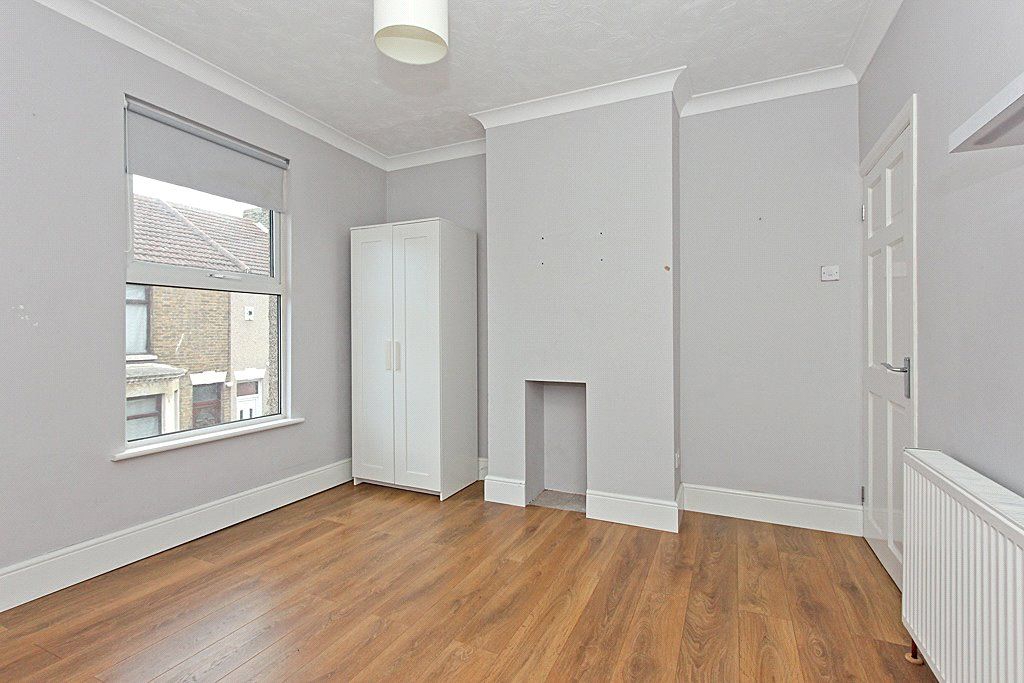 Property photo 2 of 18 Picture No. 05