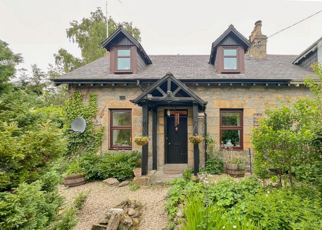 Property photo 1 of 28