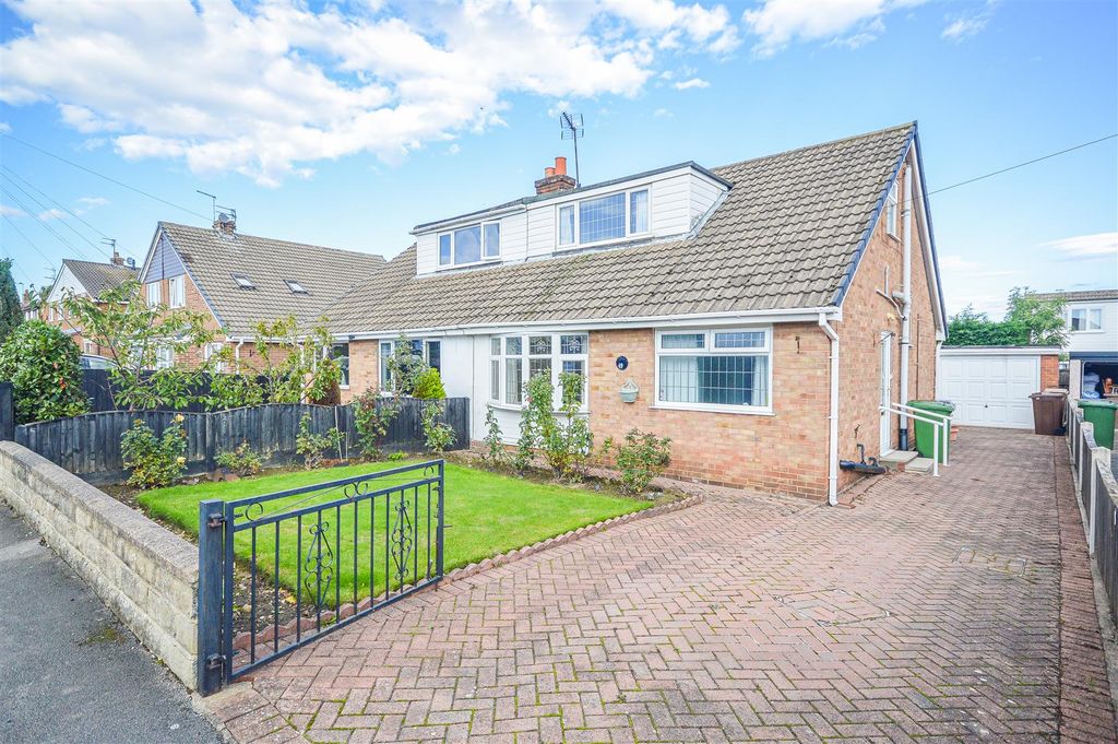 Property photo 1 of 11