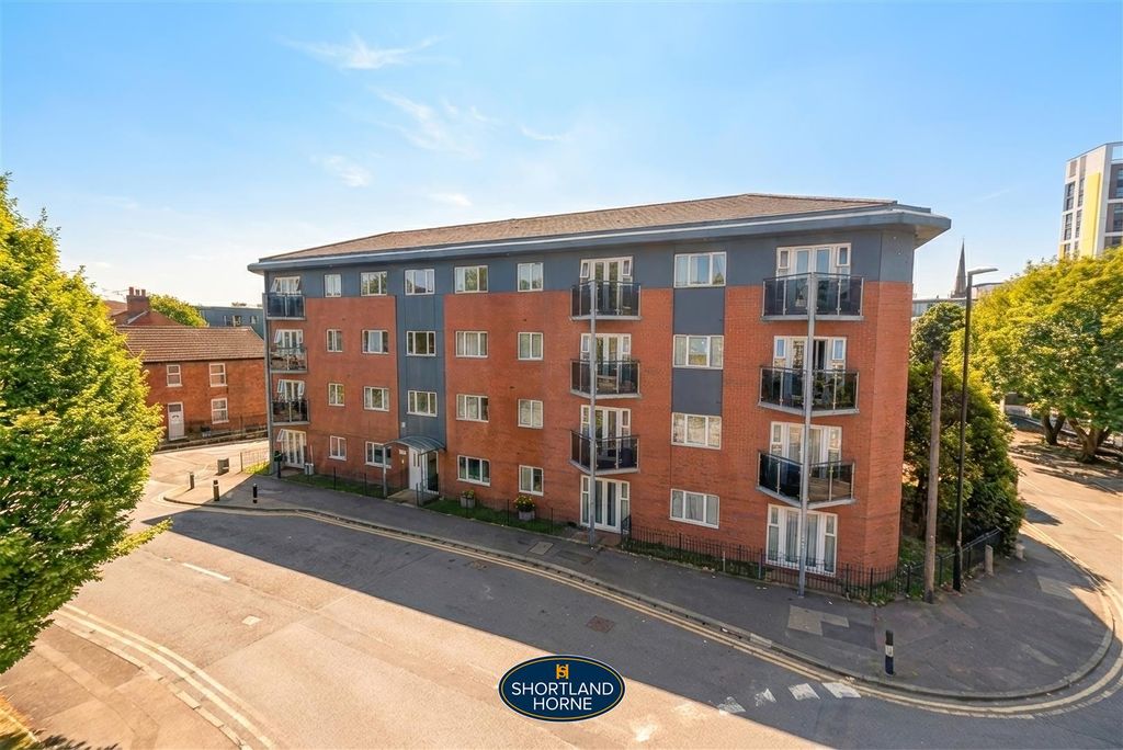 Property photo 1 of 9