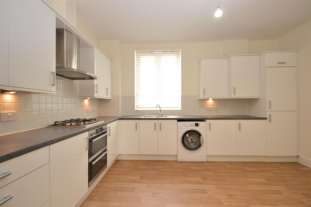 Property photo 2 of 12 1 (83).Png