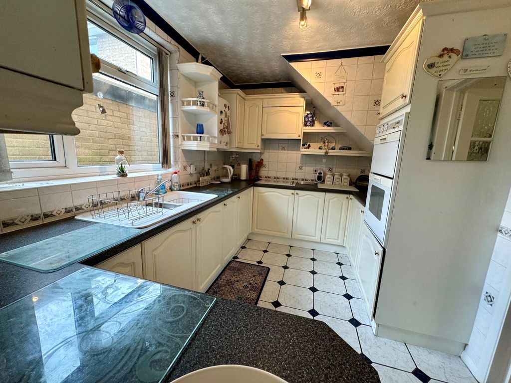 Property photo 3 of 16 Picture No. 15