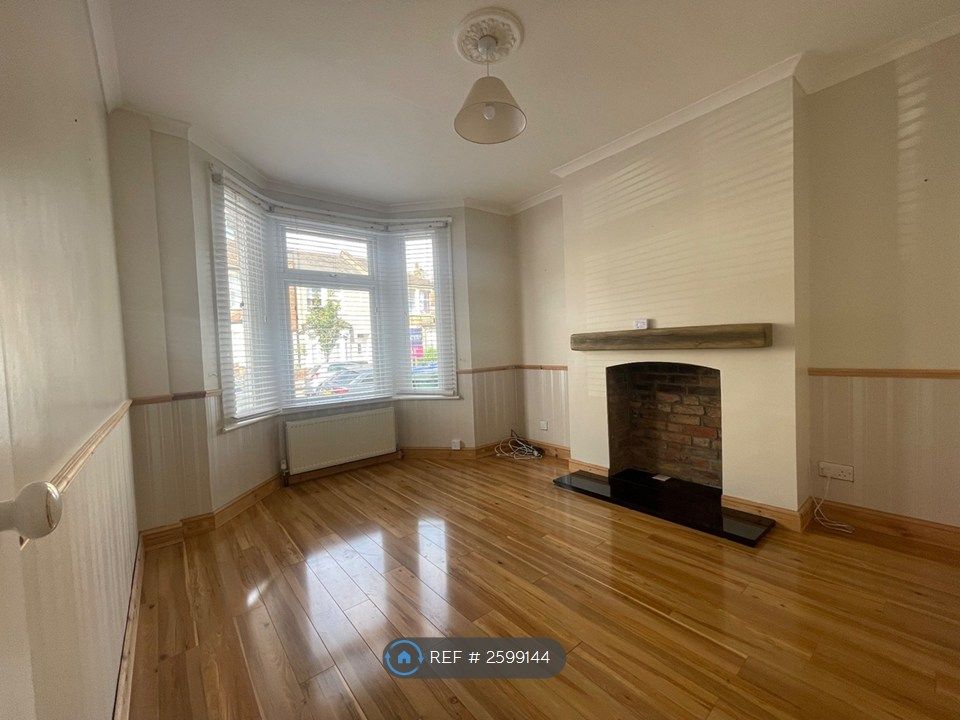 Property photo 3 of 14