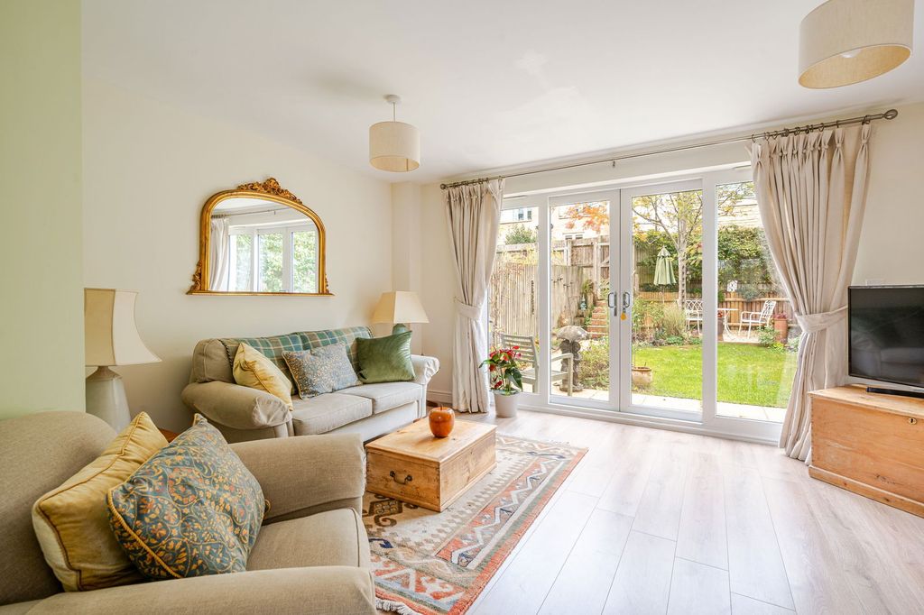 Property photo 3 of 18