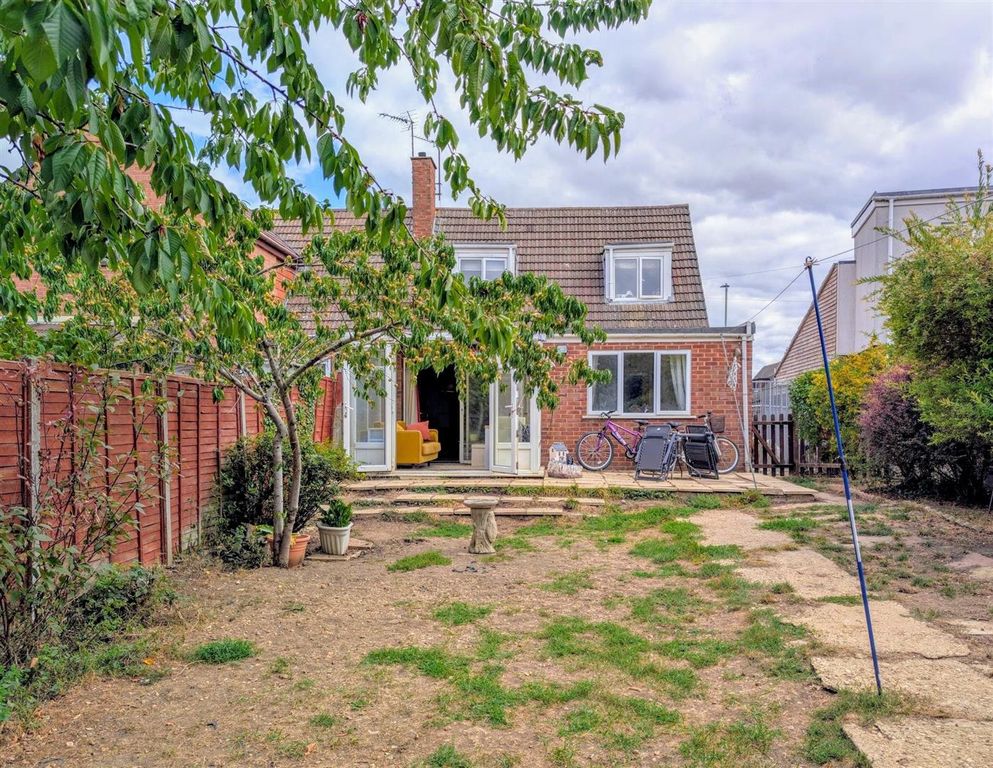 Property photo 1 of 12