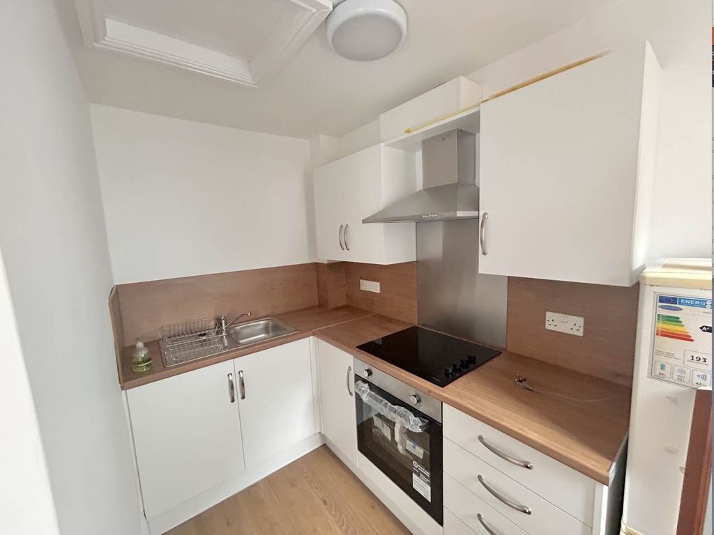 Property photo 3 of 4 Kitchen Area