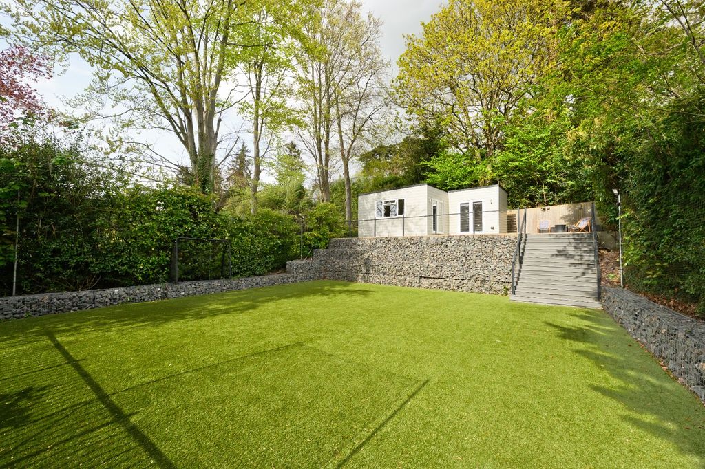 Additional image 25 of 5 bed detached house for saleDrakes Close, Esher, Surrey KT10