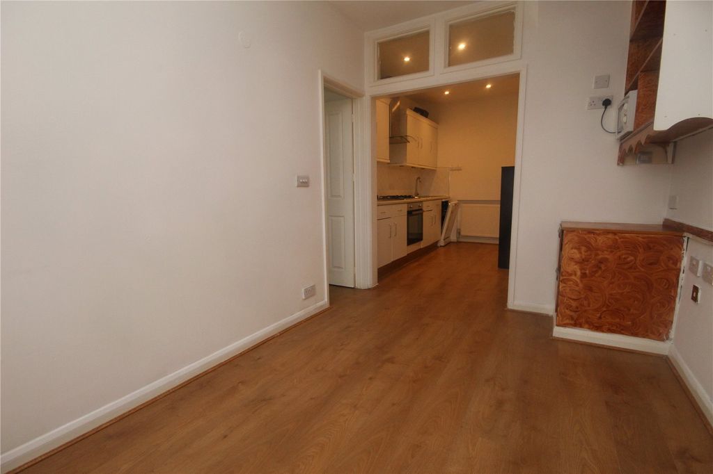 Property photo 3 of 7 Living Room
